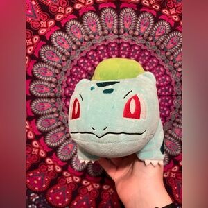 Bulbasaur plushie
